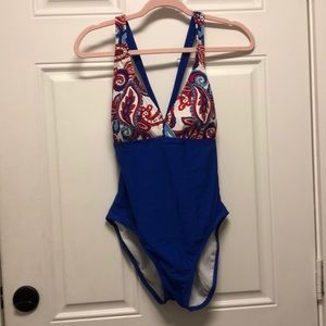 One piece bathing suit